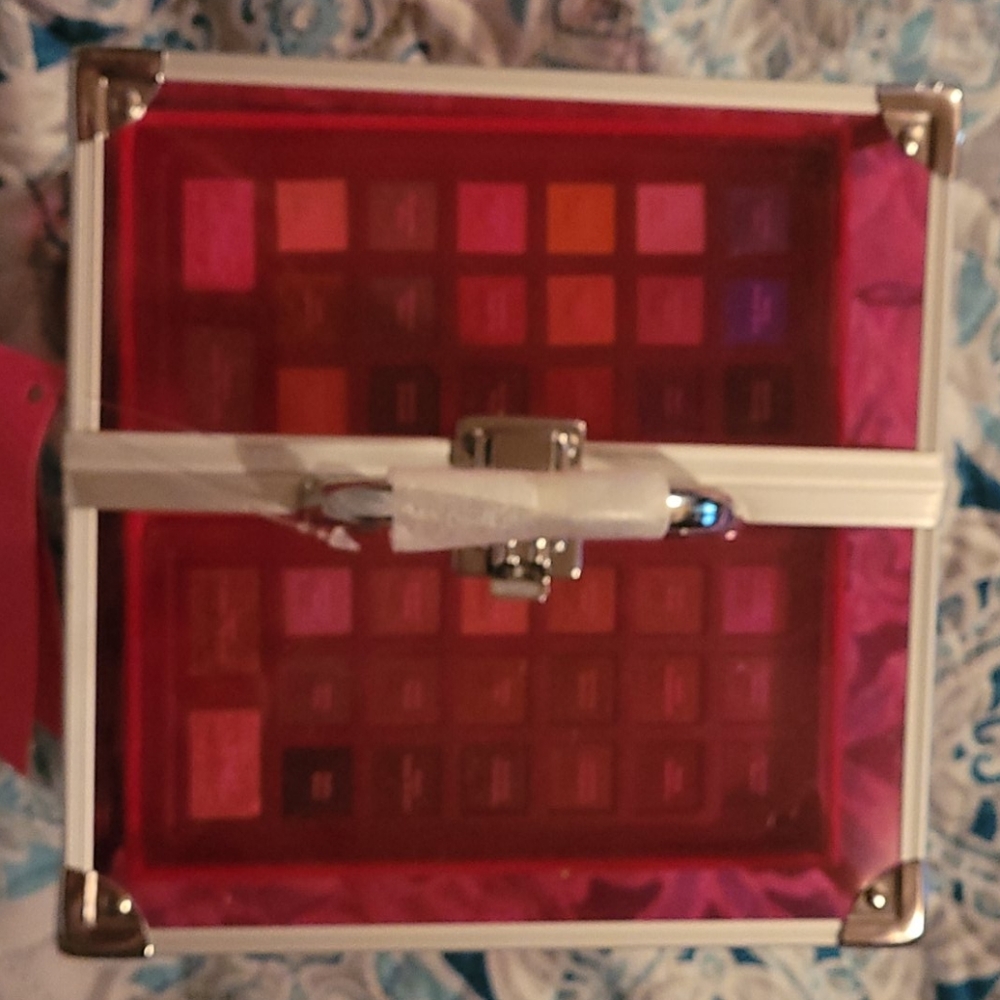 60 piece Pink Ulta Beauty Artist Edition Box